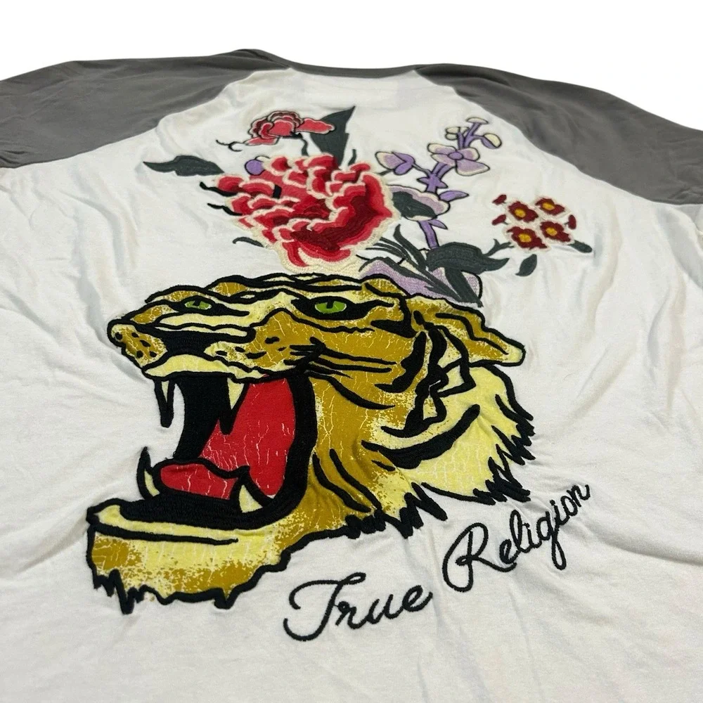 True Religion Y2K Tiger Embroidery Baseball Tee Size Medium‎ Raglan